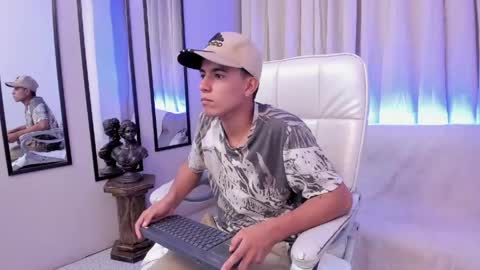 i_liam online show from April 21, 3:46 am