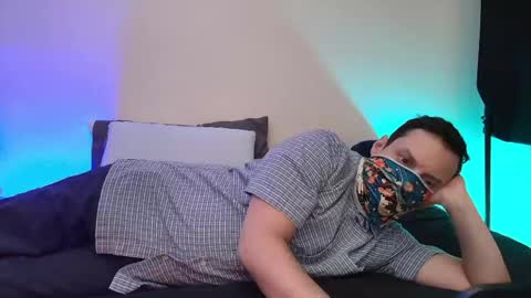 i o ro online show from May 14, 6:33 am
