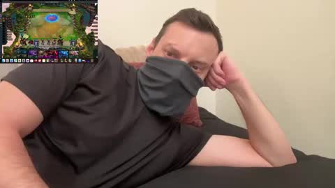 i o ro online show from December 5, 8:46 am