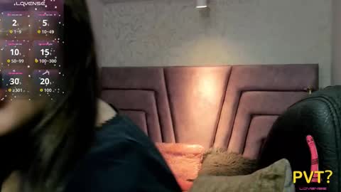 iam_lina online show from March 23, 1:49 pm