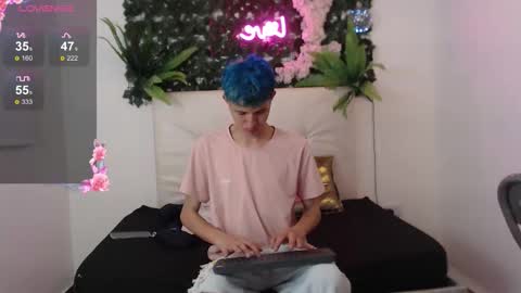 iam_lukas__ online show from October 2, 1:59 am