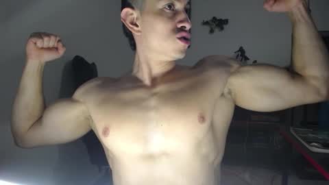 iam_yourbabyprincess_xd online show from March 7, 4:34 am