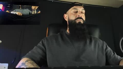 Snapshot of iamalexander_ chatting on February 28, 9:36 am Lex online show from February 28, 9:36 am