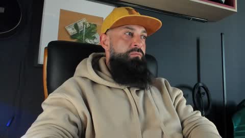Snapshot of iamalexander_ chatting on December 20, 9:54 am Lex online show from December 20, 9:54 am