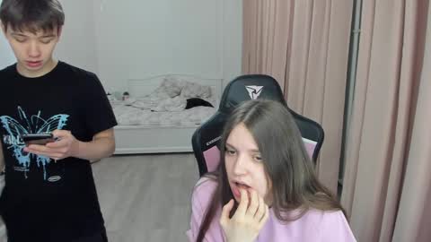 Snapshot of iamcassidy chatting on February 24, 2:51 am Cassie STREAMS HERE EVERYDAY online show from February 24, 2:51 am