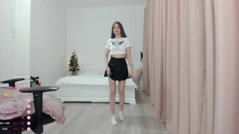 Snapshot of iamcassidy chatting on December 21, 8:32 pm Cassie STREAMS HERE EVERYDAY online show from December 21, 8:32 pm