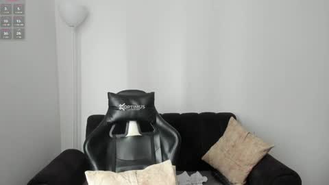Dylan  independent model  online show from June 6, 1:06 pm