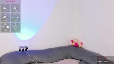 Lara online show from December 19, 9:21 pm