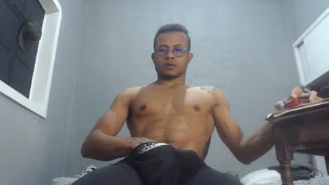 ian_tuner online show from December 17, 11:38 pm