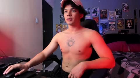 Snapshot of ian_versace chatting on February 5, 1:15 am Andres online show from February 5, 1:15 am