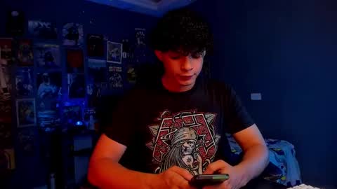 Snapshot of ian_versace chatting on February 25, 11:04 pm Andres online show from February 25, 11:04 pm