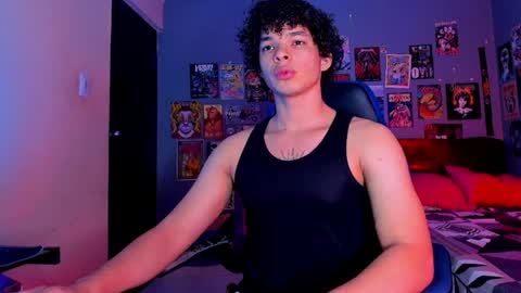 Snapshot of ian_versace chatting on February 6, 4:10 am Andres online show from February 6, 4:10 am