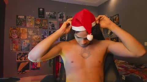 Snapshot of ian_versace chatting on December 7, 6:48 am Andres online show from December 7, 6:48 am