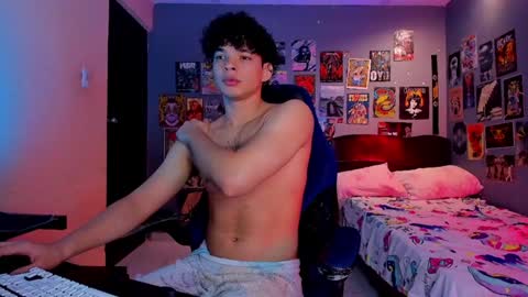 Snapshot of ian_versace chatting on February 9, 2:06 am Andres online show from February 9, 2:06 am