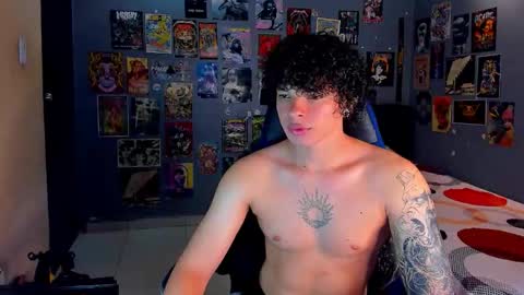 Snapshot of ian_versace chatting on September 23, 6:18 am Andres online show from September 23, 6:18 am