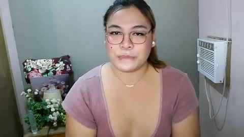 Snapshot of iana_whorexxx chatting on February 1, 6:32 am iana online show from February 1, 6:32 am