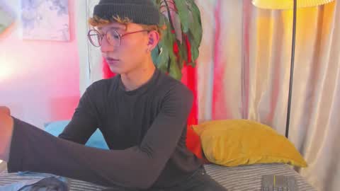 ian  online show from January 16, 4:43 am