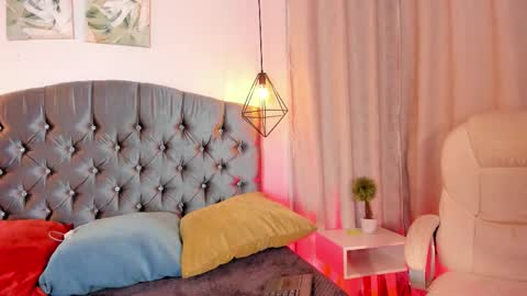 ian  online show from October 26, 4:57 am