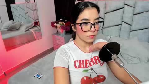 Ibbie Bennett online show from September 15, 11:22 am