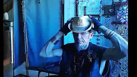 PMS online show from December 30, 8:15 pm