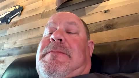 icanmakeyousquirt69 online show from June 9, 8:52 pm