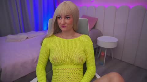 ice_kitty online show from January 8, 4:44 am