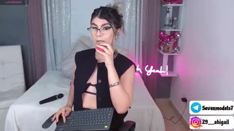 Snapshot of ice_y_abigail chatting on February 17, 12:38 pm ice_y_abigail online show from February 17, 12:38 pm