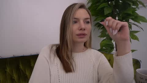 Danielle online show from January 13, 5:23 pm