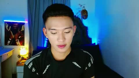 Snapshot of iconicmateo chatting on September 13, 1:46 pm Mateo online show from September 13, 1:46 pm