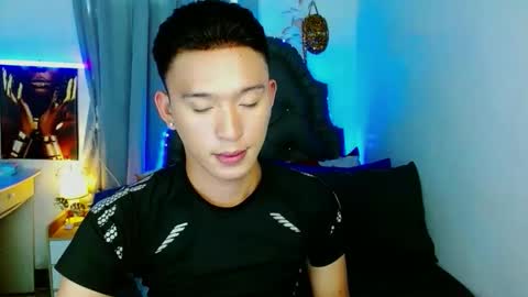 Snapshot of iconicmateo chatting on September 12, 6:48 am Mateo online show from September 12, 6:48 am
