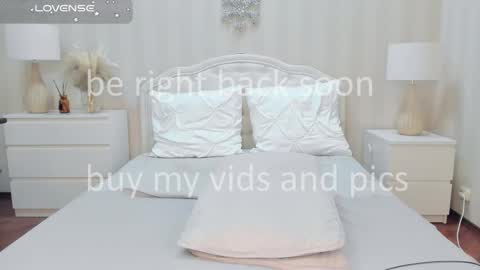 Kesha     - subscribe for more explicit content online show from February 6, 9:39 pm