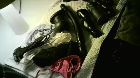 ... online show from April 18, 12:40 pm