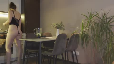 Belle online show from January 24, 4:39 pm