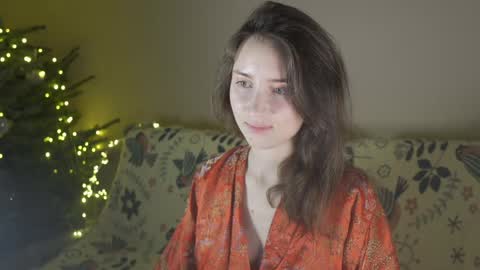 Belle online show from December 13, 6:05 pm