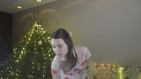 Belle online show from December 27, 1:50 pm