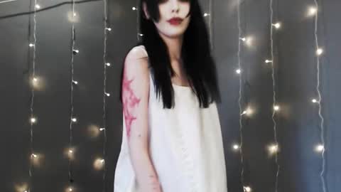 iiiiiiis online show from March 25, 1:29 pm