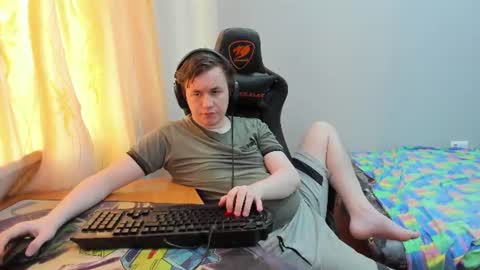 iliaskris online show from July 23, 1:58 am