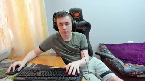 iliaskris online show from December 21, 9:05 am