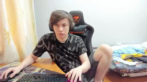 iliaskris online show from September 26, 1:41 pm