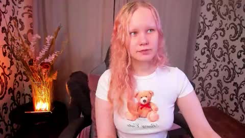 Annie online show from October 4, 3:59 am