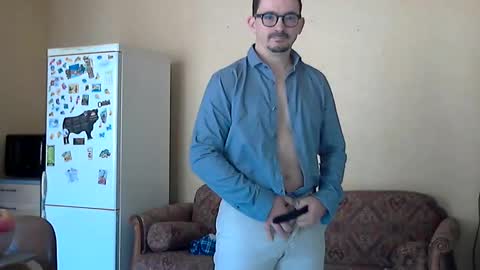 ilovecuteguy79 online show from June 10, 5:28 am