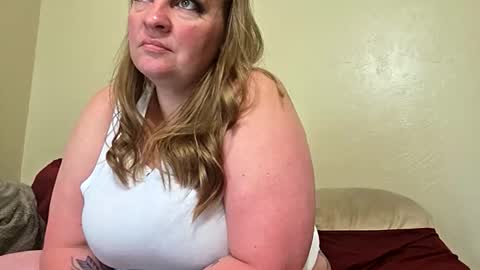 IM4KOUCR4ZY online show from April 15, 11:16 pm