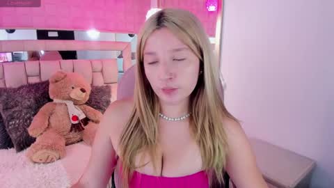 Snapshot of im__angelica chatting on September 25, 1:51 pm Ange online show from September 25, 1:51 pm