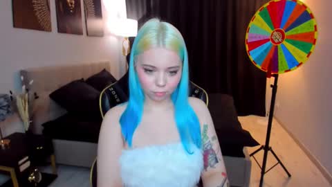 Roxy online show from December 5, 9:12 pm