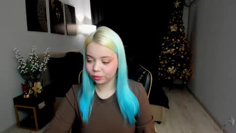 Roxy online show from December 17, 7:42 pm