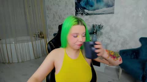 Roxy online show from October 9, 7:52 pm