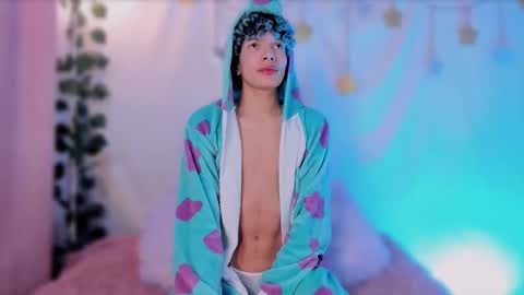 Alejo independent model   online show from October 15, 1:20 am