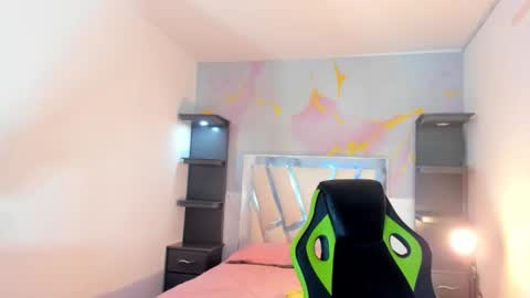 im_brittany_333 online show from January 10, 1:22 am