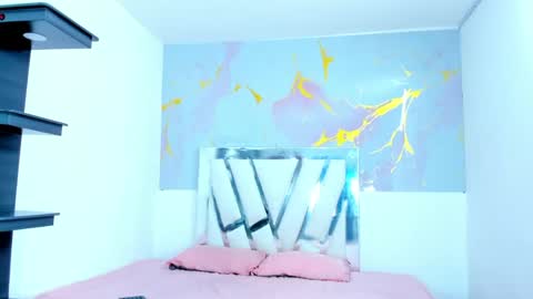 im_brittany_333 online show from February 22, 11:18 pm