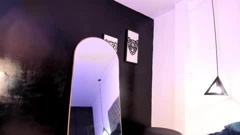 Charles online show from January 17, 11:57 pm